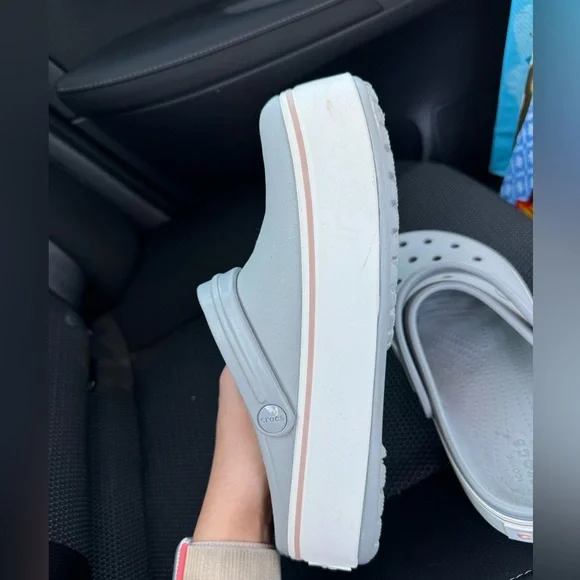 Women's Platform Crocs - Picture 4 of 4